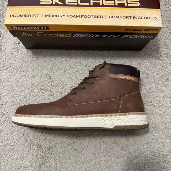 Sketchers Garlan Deno waterproof boots 9.5 main image 9